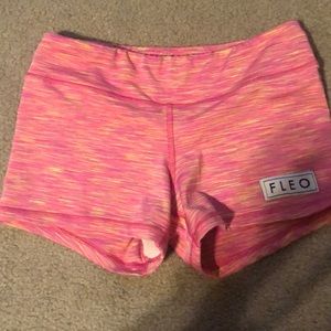 Fleo size small
